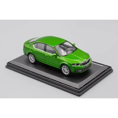 1:43 Масштабная модель Skoda Octavia III (2012) - Rallye Green Metallic