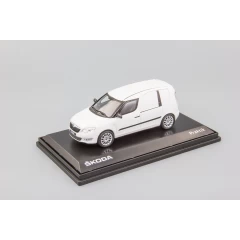 1:43 Масштабная модель Skoda Roomster FL Praktik (2010) White Candy Uni