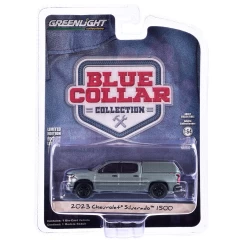 1:64 Масштабная модель CHEVROLET Silverado 1500 Custom пикап с кунгом 2023 Sterling Gray Metallic