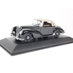 1:43 Масштабная модель Mercedes-Benz 300 S (Cabriolet soft top) 1951-1955 (black)